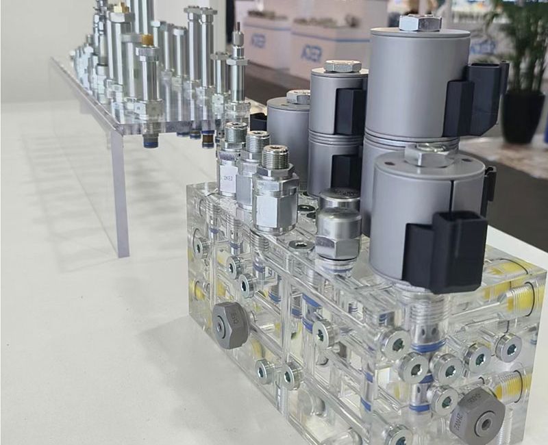 Maßgeschneiderte Acryl-PMMA-Ultrapräzisionsteile mit Hydraulik - DP02